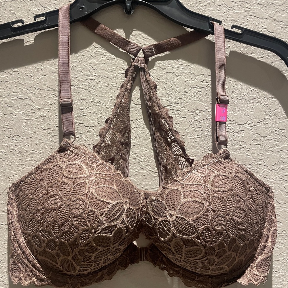 VS Pink Lace racerback bra
